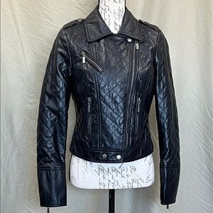 Faux leather zipper moto jacket cropped quilted lined black small